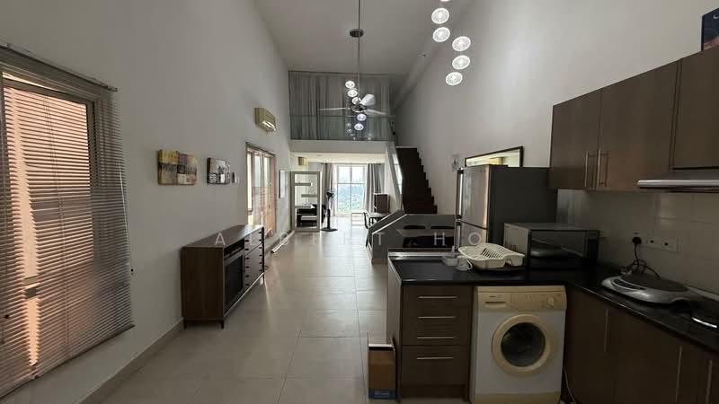 Kediaman Servis untuk Dijual di Windsor Tower - Albert Ho - Living Room - PropertyGuru.com.my