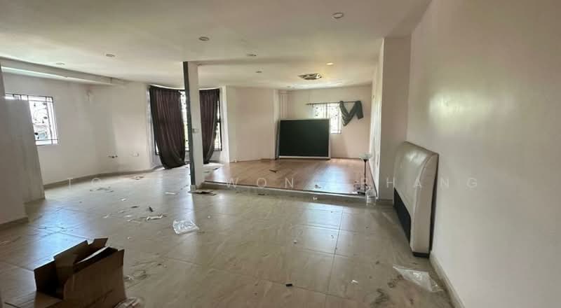 Rumah Teres untuk Dijual di Kuala Selangor (Selangor) - Tommy Wong Phang - Living Room - PropertyGuru.com.my