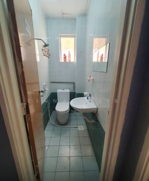 Pangsapuri untuk Disewa di Seri Nuang Apartment - Ziana Najib - Bathroom - PropertyGuru.com.my