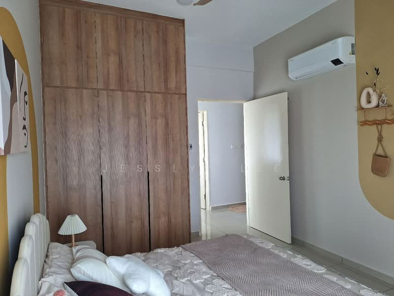 Service Residence for Sale at Jadite Suites - Jesslyn Lee - Bedroom - PropertyGuru.com.my