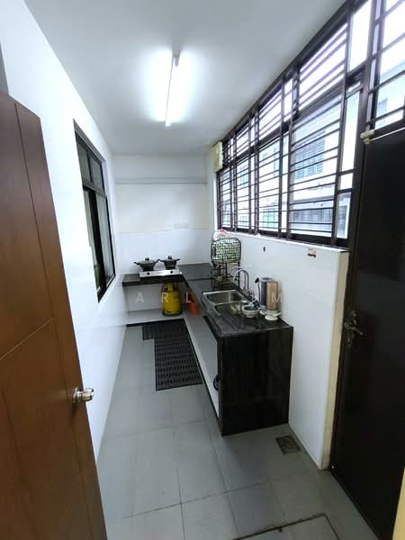 Rumah Teres 2 Tingkat untuk Dijual di Taman Seri Austin (Tebrau) - Karl Lim - Kitchen - PropertyGuru.com.my