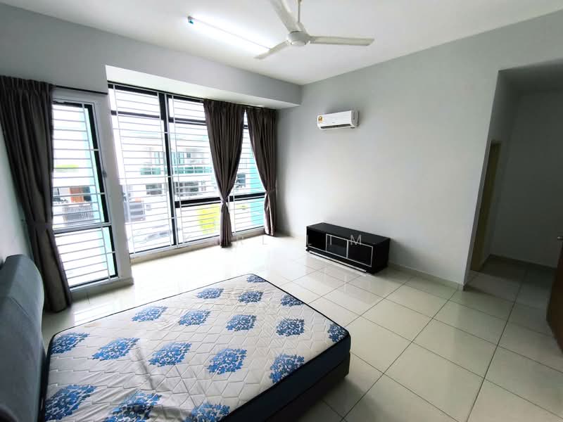 Rumah Teres 2 Tingkat untuk Dijual di Taman Seri Austin (Tebrau) - Karl Lim - Living Room - PropertyGuru.com.my