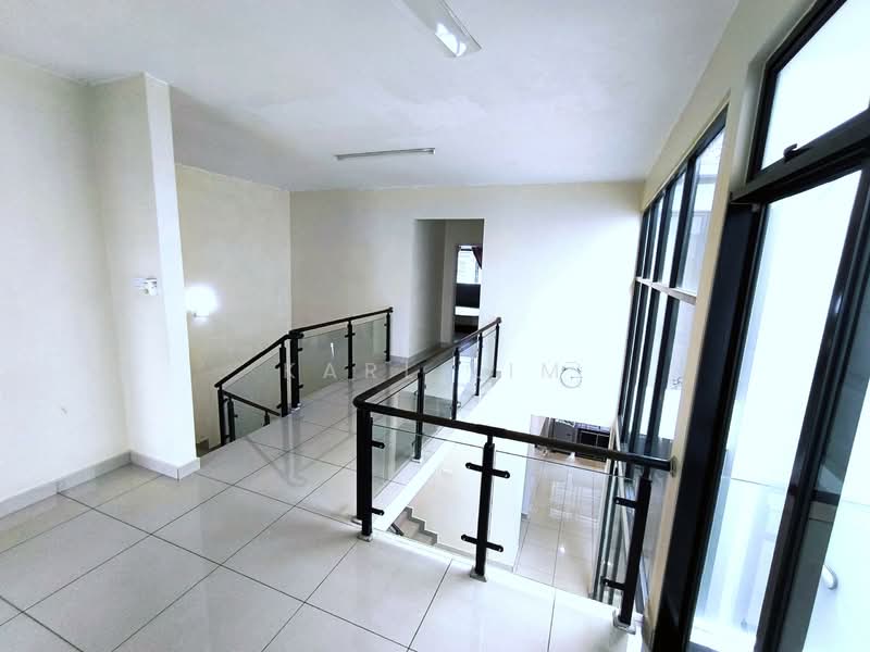 Rumah Teres 2 Tingkat untuk Dijual di Taman Seri Austin (Tebrau) - Karl Lim - Corridor - PropertyGuru.com.my