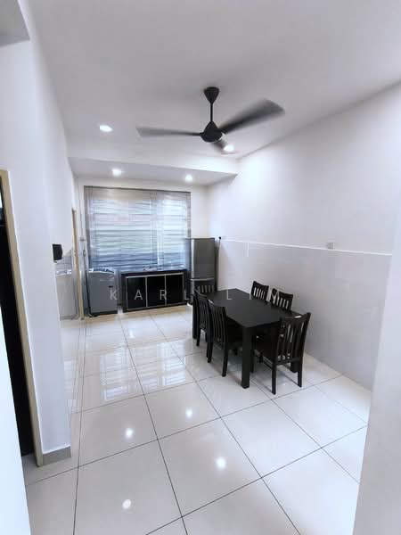 Rumah Teres 2 Tingkat untuk Dijual di Taman Seri Austin (Tebrau) - Karl Lim - Dining Room - PropertyGuru.com.my