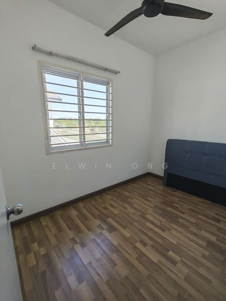 Rumah Teres 2 Tingkat untuk Disewa di Kuala Selangor (Selangor) - Elwin Ong - Bedroom - PropertyGuru.com.my