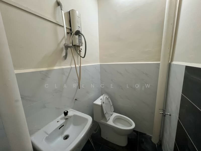 Rumah Teres 1-Tingkat untuk Disewa di Iskandar Puteri (Nusajaya) (Johor) - Clarence Low - Bathroom - PropertyGuru.com.my