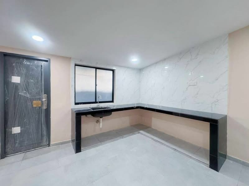 1-storey Terraced House for Sale in Taman Sri Skudai (Skudai) - Kino Jaw - Kitchen - PropertyGuru.com.my