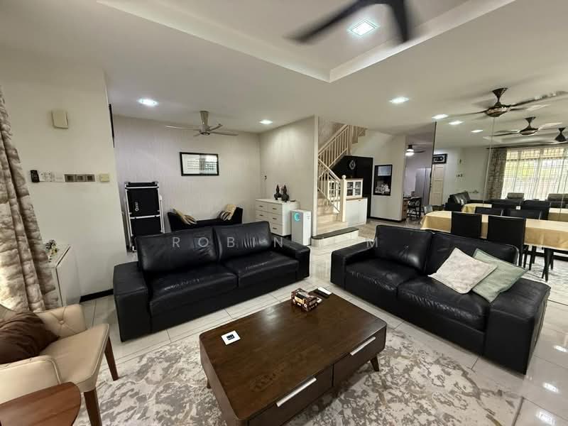Cluster House for Sale in Austin Heights (Tebrau) - Robin Lim - Living Room - PropertyGuru.com.my