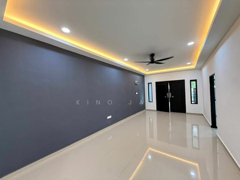 Rumah Berkembar untuk Dijual di Taman Bunga Ros (Tebrau) - Kino Jaw - Living Room - PropertyGuru.com.my