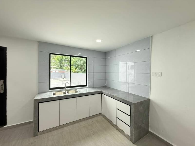 Rumah Berkembar untuk Dijual di Taman Bunga Ros (Tebrau) - Kino Jaw - PropertyGuru.com.my