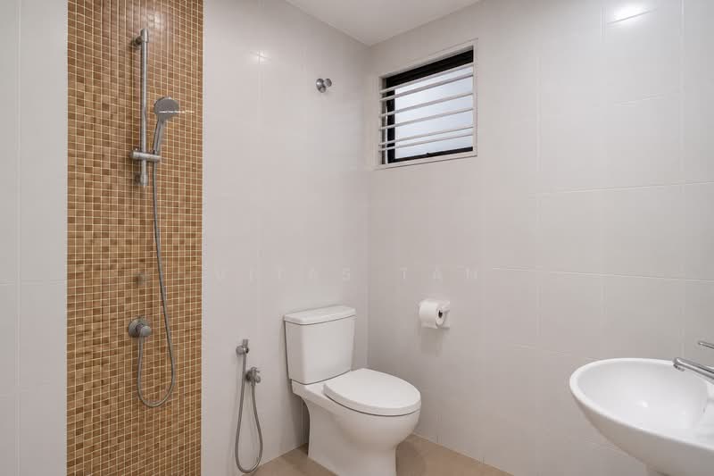 Rumah Teres 3 Tingkat untuk Dijual di Balakong (Selangor) - Vitas Tan - Bathroom - PropertyGuru.com.my