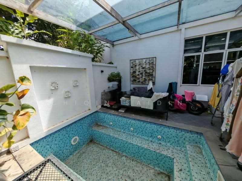 Rumah Berkembar untuk Dijual di Perdana Lakeview East (Cyberjaya) - Shiqin Saidin - Pool - PropertyGuru.com.my