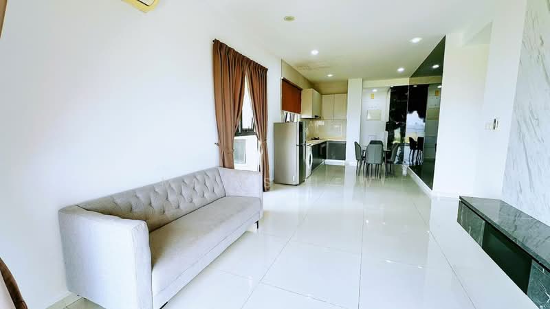 Condominium for Rent at Bay Point @ Country Garden Danga Bay - Mavis Hew - Living Room - PropertyGuru.com.my