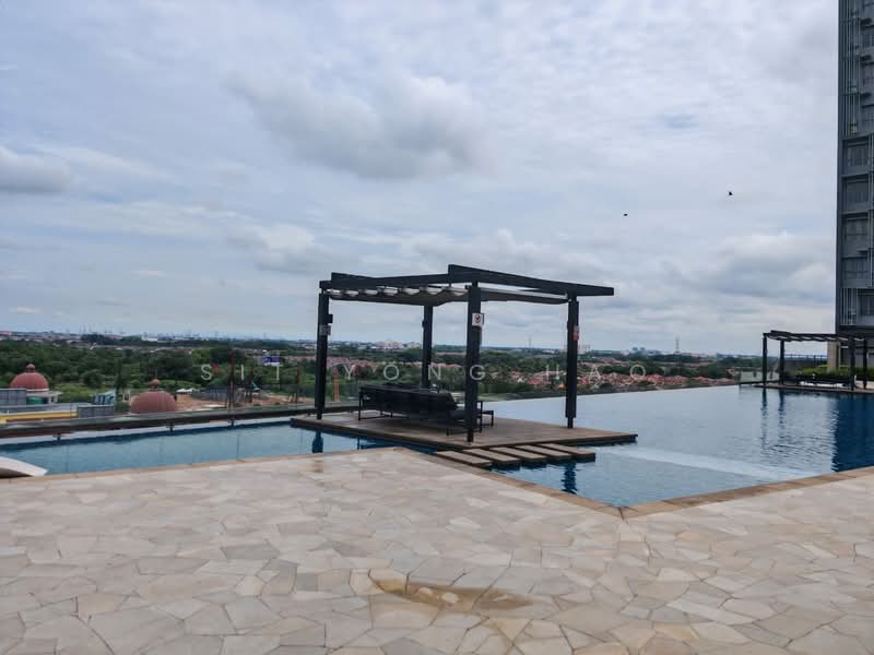 Service Residence for Rent at Gravit8, Klang - Sit Yong Hao - Pool - PropertyGuru.com.my