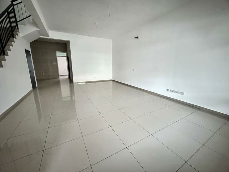 2-storey Terraced House for Sale in Bandar Putra (Kulai) - Kino Jaw - Living Room - PropertyGuru.com.my