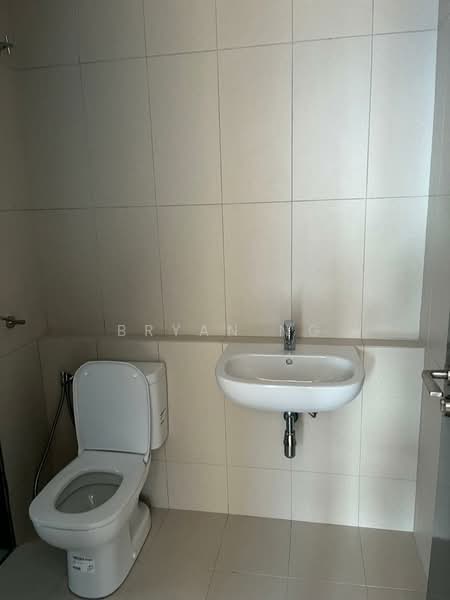Kondominium untuk Dijual di One Cochrane Residence - Bryan Ng - Bathroom - PropertyGuru.com.my