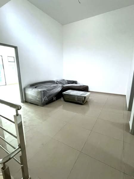 Rumah Teres 2 Tingkat untuk Dijual di Taman Bestari Indah (Ulu Tiram) - Karl Lim - Living Room - PropertyGuru.com.my