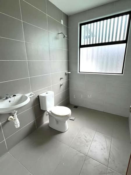 Rumah Teres 2 Tingkat untuk Dijual di Taman Bestari Indah (Ulu Tiram) - Karl Lim - Bathroom - PropertyGuru.com.my