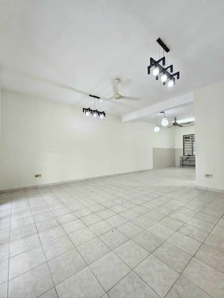 2-storey Terraced House for Sale in Taman Desa Tebrau (Tebrau) - Max Kan - Living Room - PropertyGuru.com.my