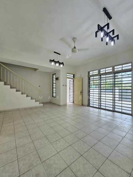 2-storey Terraced House for Sale in Taman Desa Tebrau (Tebrau) - Max Kan - Living Room - PropertyGuru.com.my