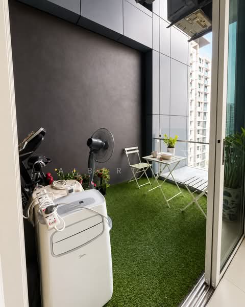 Servis Apartment untuk Dijual di Cantara Residences - Albert Ho - Balcony - PropertyGuru.com.my