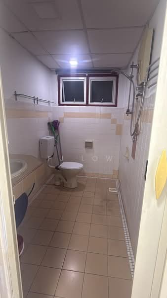 Apartment for Sale at Ixora Apartments - PJ Low - Bathroom - PropertyGuru.com.my