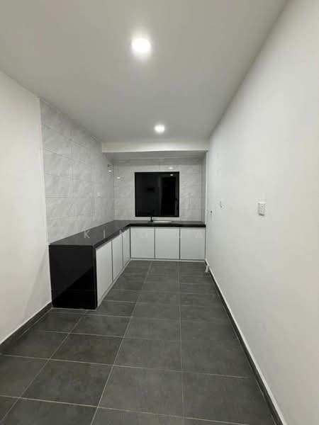 Townhouse for Sale in Taman Tampoi Indah (Tampoi) - Kino Jaw - Kitchen - PropertyGuru.com.my