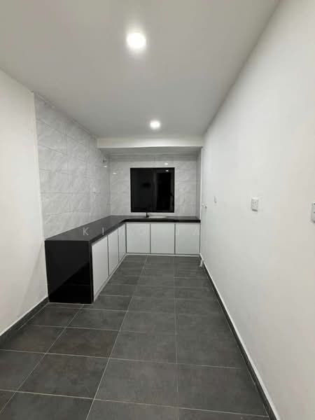 Townhouse for Sale in Taman Tampoi Indah (Tampoi) - Kino Jaw - Kitchen - PropertyGuru.com.my