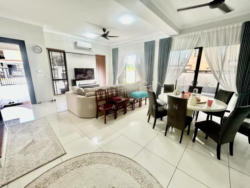Residential Land for Sale in Taman Tasik Semenyih (Semenyih) - Nurra Eikin - Living Room - PropertyGuru.com.my
