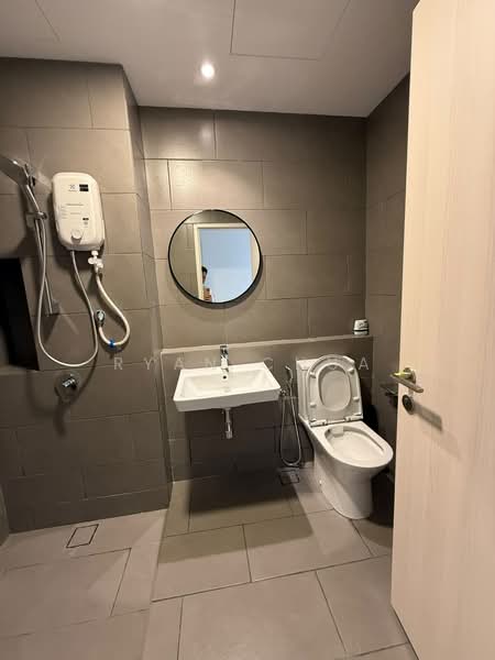 Servis Apartment untuk Disewa di Maya Ara Residences - Ryan Chua - Bathroom - PropertyGuru.com.my