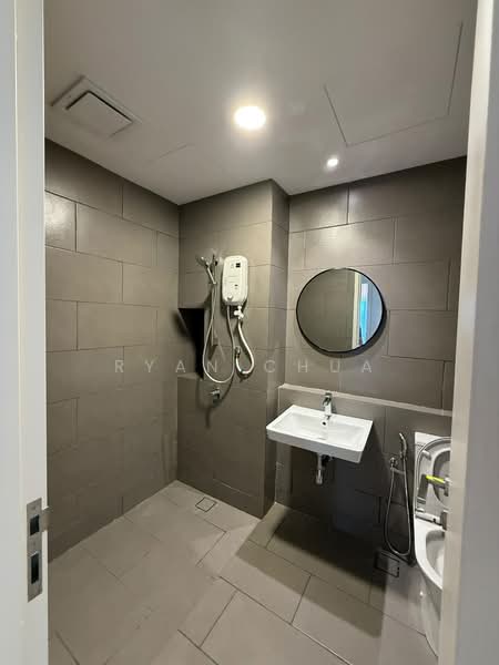 Servis Apartment untuk Disewa di Maya Ara Residences - Ryan Chua - Bathroom - PropertyGuru.com.my