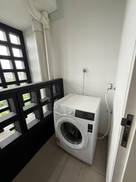 Servis Apartment untuk Disewa di Maya Ara Residences - Ryan Chua - Balcony - PropertyGuru.com.my