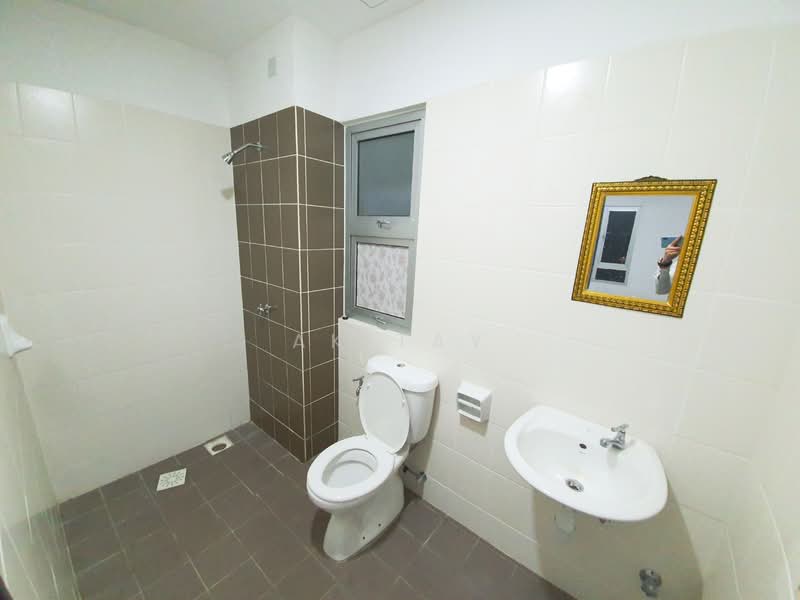 Service Residence for Sale at Saville @ Kajang - AK TAY - Bathroom - PropertyGuru.com.my