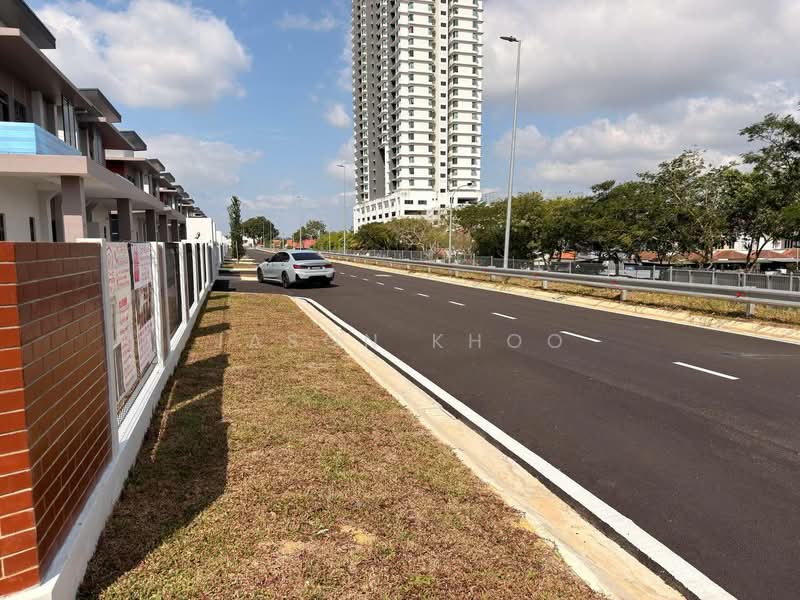 Rumah Berkembar untuk Dijual di Bandar Uda Utama (Johor Bahru) - Jason Khoo - Exterior - PropertyGuru.com.my