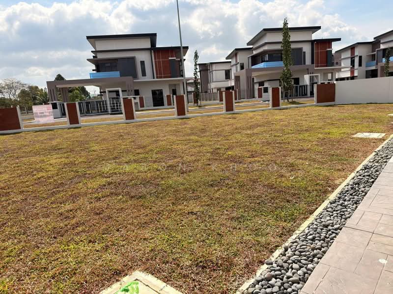 Rumah Berkembar untuk Dijual di Bandar Uda Utama (Johor Bahru) - Jason Khoo - Exterior - PropertyGuru.com.my