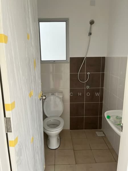1-storey Terraced House for Rent in Iringan Bayu (Seremban) - Cloie Chow - Bathroom - PropertyGuru.com.my