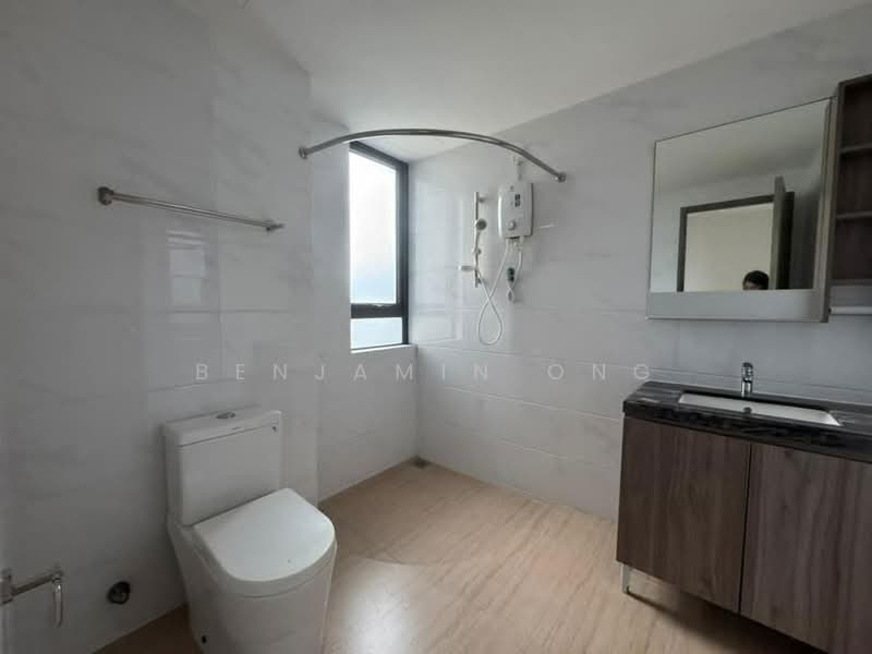 Servis Apartment untuk Dijual di Country Garden Central Park - Benjamin Ong - Bathroom - PropertyGuru.com.my
