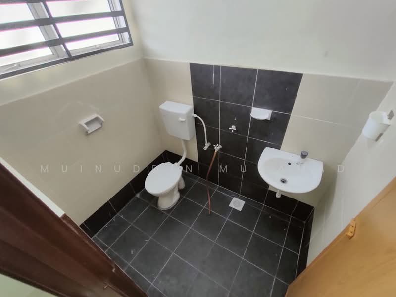 Rumah Teres 1 Tingkat untuk Dijual di Sitiawan (Perak) - Muinuddin Muhamad - Bathroom - PropertyGuru.com.my