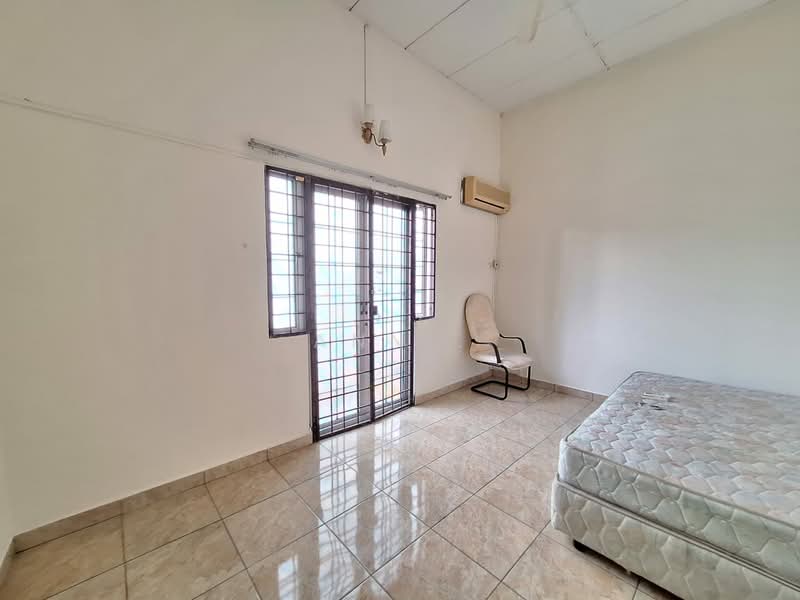 Bungalow for Rent in Petaling Jaya (Selangor) - Ann . - Bedroom - PropertyGuru.com.my