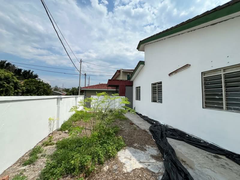 Rumah Teres 1 Tingkat untuk Dijual di Ipoh (Perak) - Venkat Desh - Exterior - PropertyGuru.com.my