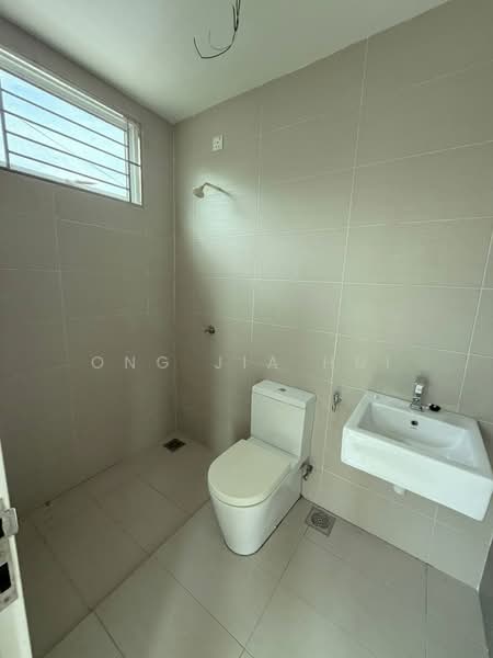 Rumah Teres 2 Tingkat untuk Dijual di Bandar Sri Sendayan (Negeri Sembilan) - Ong Jia Hui - Bathroom - PropertyGuru.com.my