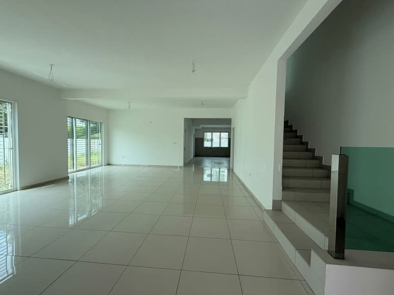 Rumah Teres 2 Tingkat untuk Dijual di Bandar Sri Sendayan (Negeri Sembilan) - Ong Jia Hui - Living Room - PropertyGuru.com.my