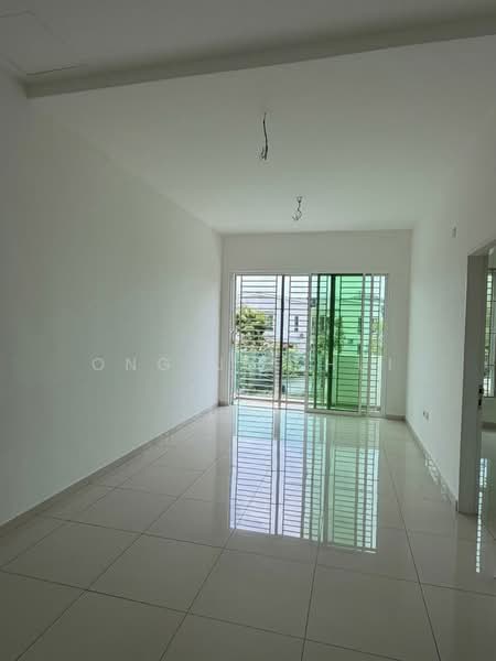 Rumah Teres 2 Tingkat untuk Dijual di Bandar Sri Sendayan (Negeri Sembilan) - Ong Jia Hui - Living Room - PropertyGuru.com.my