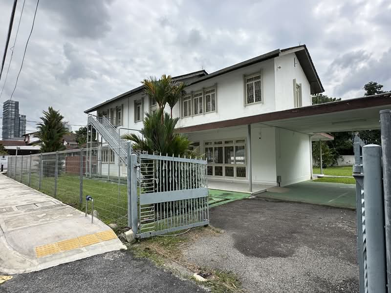 Kedai untuk Disewa di Desa Pahlawan (Ampang) - Yang . - Exterior - PropertyGuru.com.my