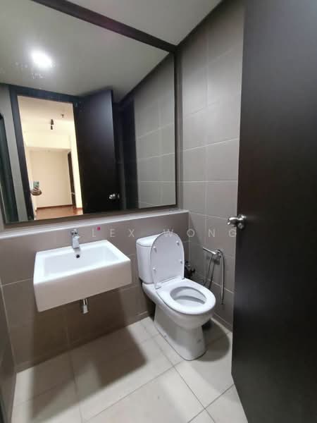 Service Residence for Sale at The Tamarind - Alex Wong - Bathroom - PropertyGuru.com.my