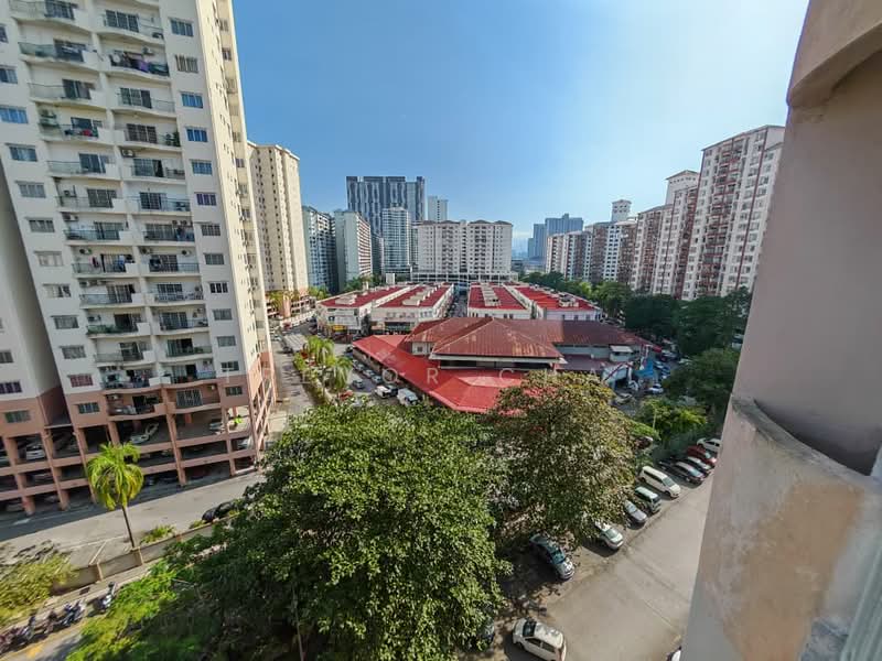 Kondominium untuk Dijual di Genting Court Condominium - Trevor Chai - Exterior - PropertyGuru.com.my