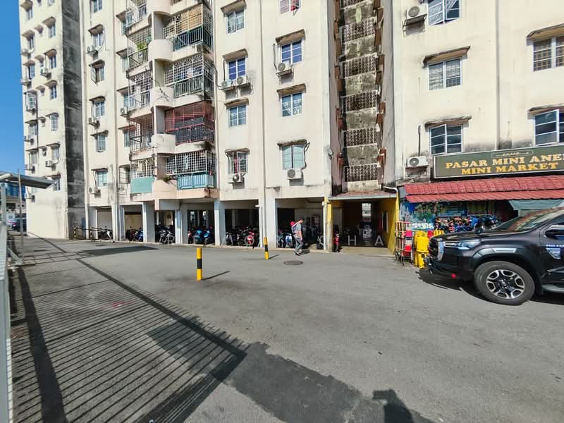 Kondominium untuk Dijual di Genting Court Condominium - Trevor Chai - Exterior - PropertyGuru.com.my