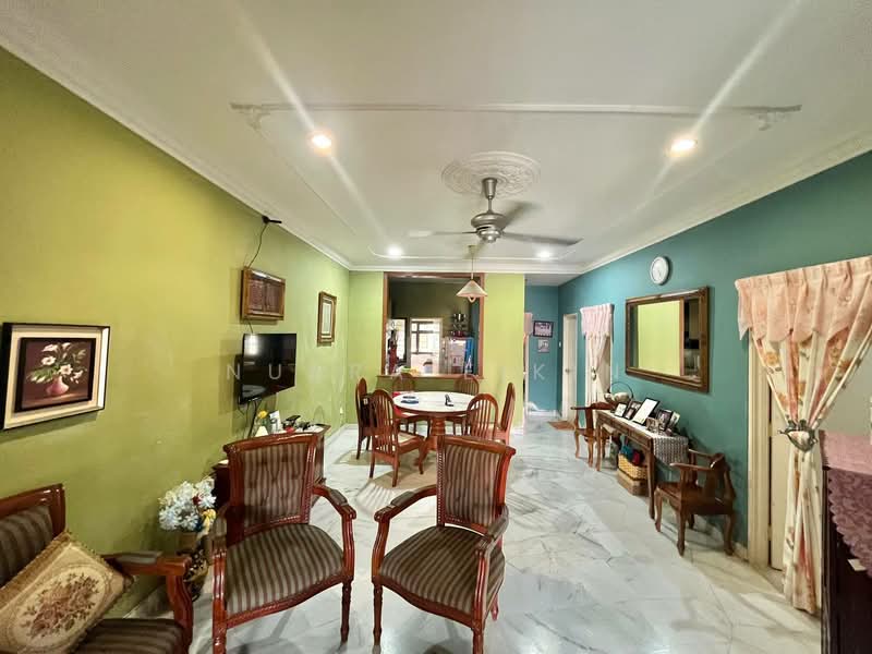 Townhouse for Sale in Alam Damai (Cheras) - Nurra Eikin - Living Room - PropertyGuru.com.my