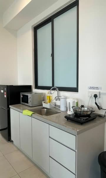 Servis Apartment untuk Dijual di Urban Suites - S J Foo - Kitchen - PropertyGuru.com.my