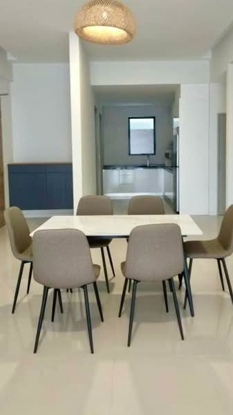 Service Residence for Rent at Sapphire Paradigm - Jim Yong - Dining Room - PropertyGuru.com.my